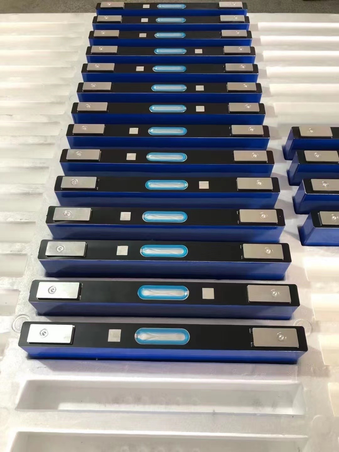 3.2V 230AH Prismatic Baterias Lithium Iron Phosphate Deep Cycle Battery For Solar Energy System