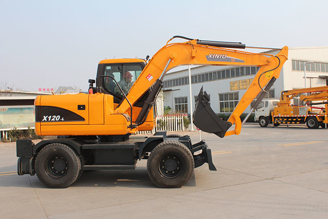 Four Wheel Driven Axle Mini Wheel Excavator High Cost Performance