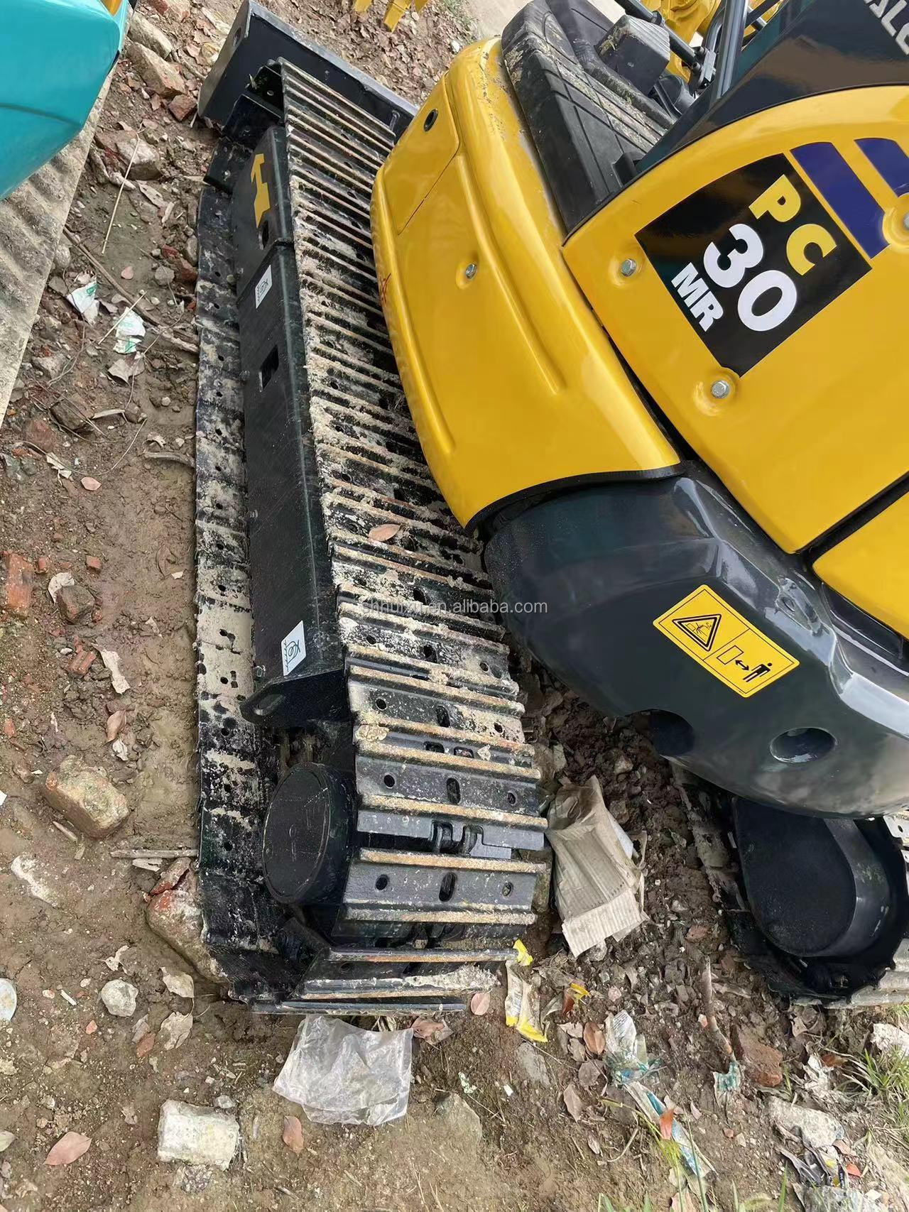 second hand excavator KOMATSU30 good quality with cheap price for sale