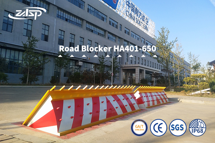Roadway Safety Vehicle Wedge Barrier Surface Mounted Road Blocker 3M-6M Crash Rated