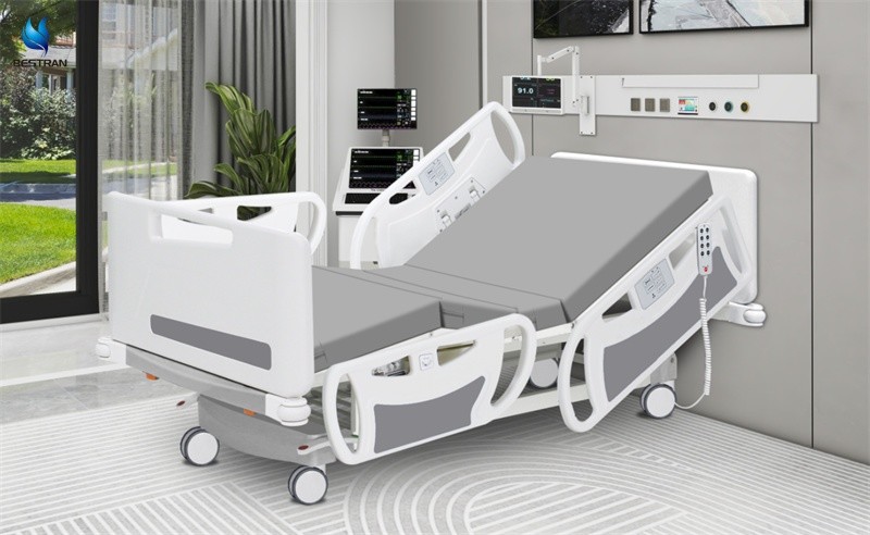 Critical Care Electric ICU Bed Integrated Bed Rail Controllers Hospital Room Furniture