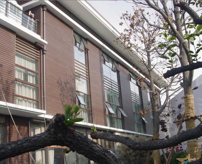 Coffee 4m WPC Outdoor Wall Cladding Omposite Wpc Exterior Wall Panel Sliding 177 X 28MM
