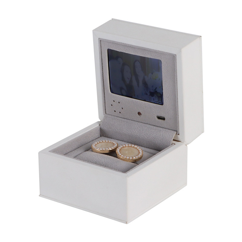 ODM USB LCD Ring Video Gift Box 2.4 inch Autoplaying For Girlfriend and Wife