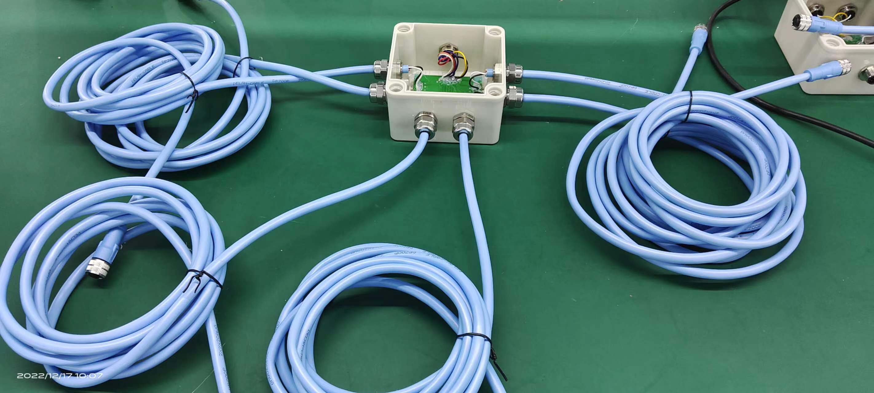 M12 Male / Female Aviation Socket 3/4/5/6/8/12/17-Core Pinhole Connector With Molded Rubber Core