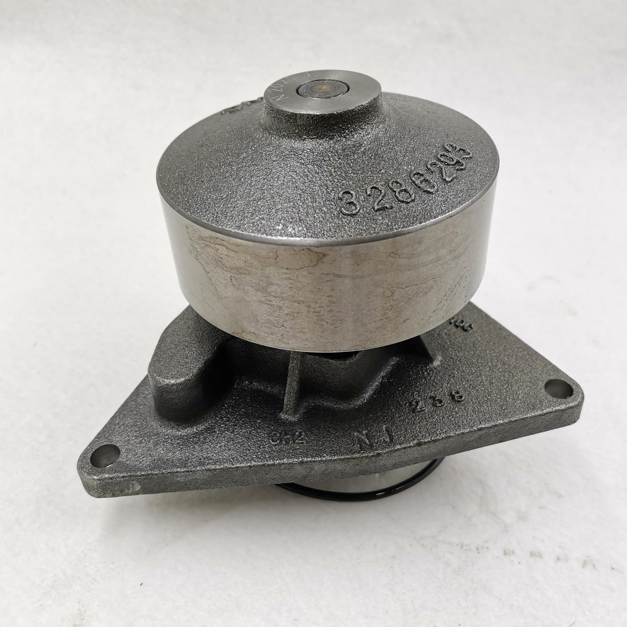 Cummins 6BT 6CT 6L Engine Parts Water Pump Guaranteed Performance for 1988-2004 Car Fitment