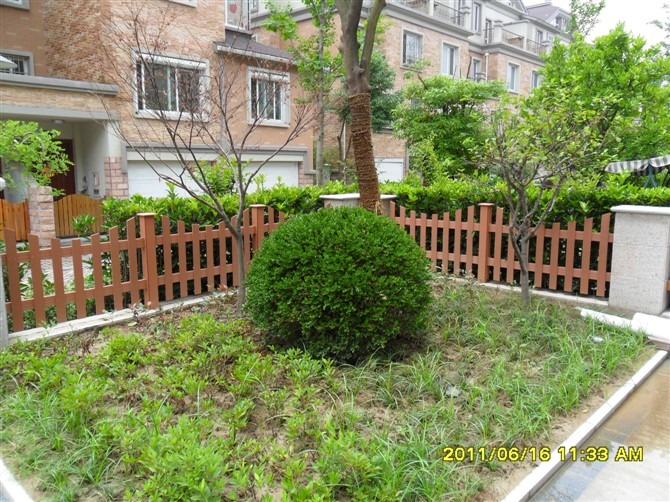 Professional WPC Composite Fencing - Outdoor Custom Design Color For Garden / Yard