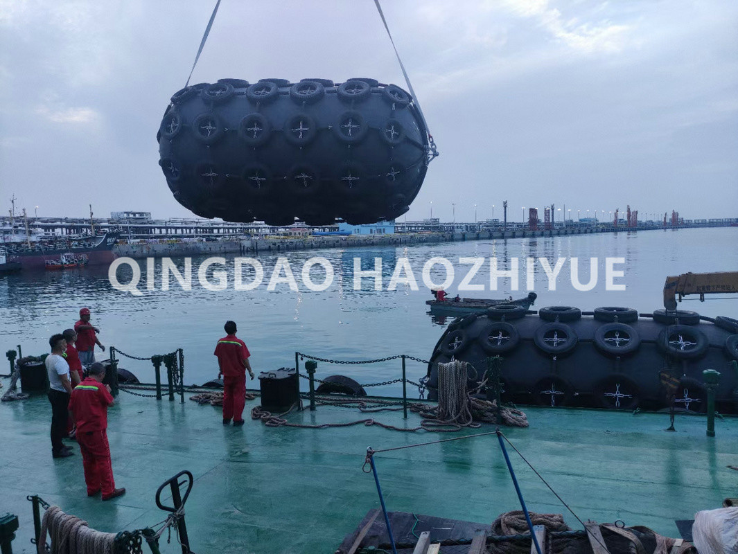 Vessels Pneumatic Marine Fender 50 To 80kpa For Ships With Airplane Tires