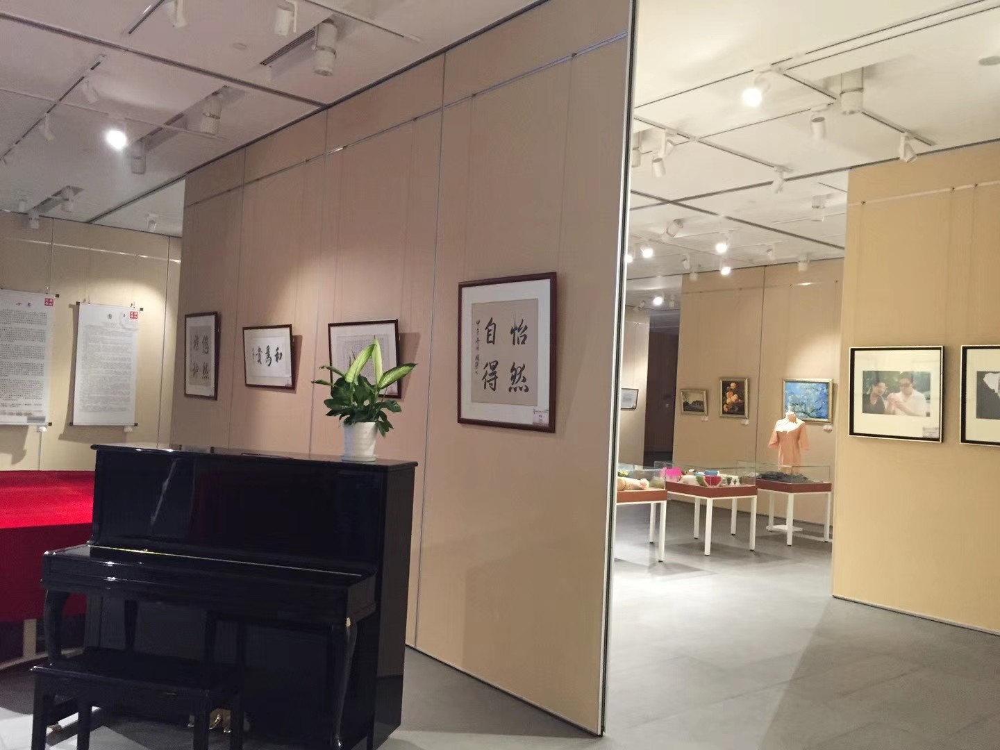 85mm Acoustic Room Dividers Wooden Partition Wall Hanging Decoration Movable Partition For Exhibition Hall