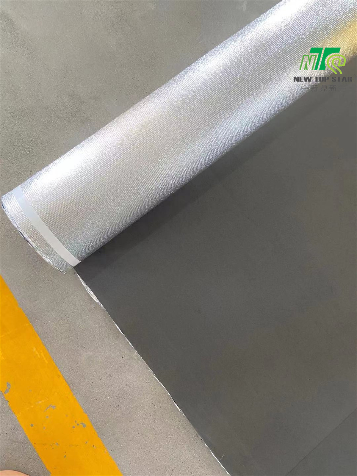 Acoustic 3mm Flooring Underlay , Silver Vapor 3 In 1 Flooring Underlayment