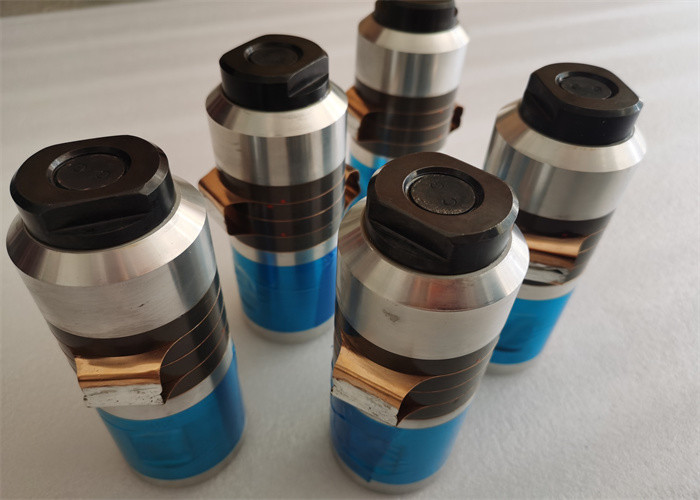 Ultrasonic Piezo Transducer With 15Khz Frequency Capacitor Range From 10nf To 11nf