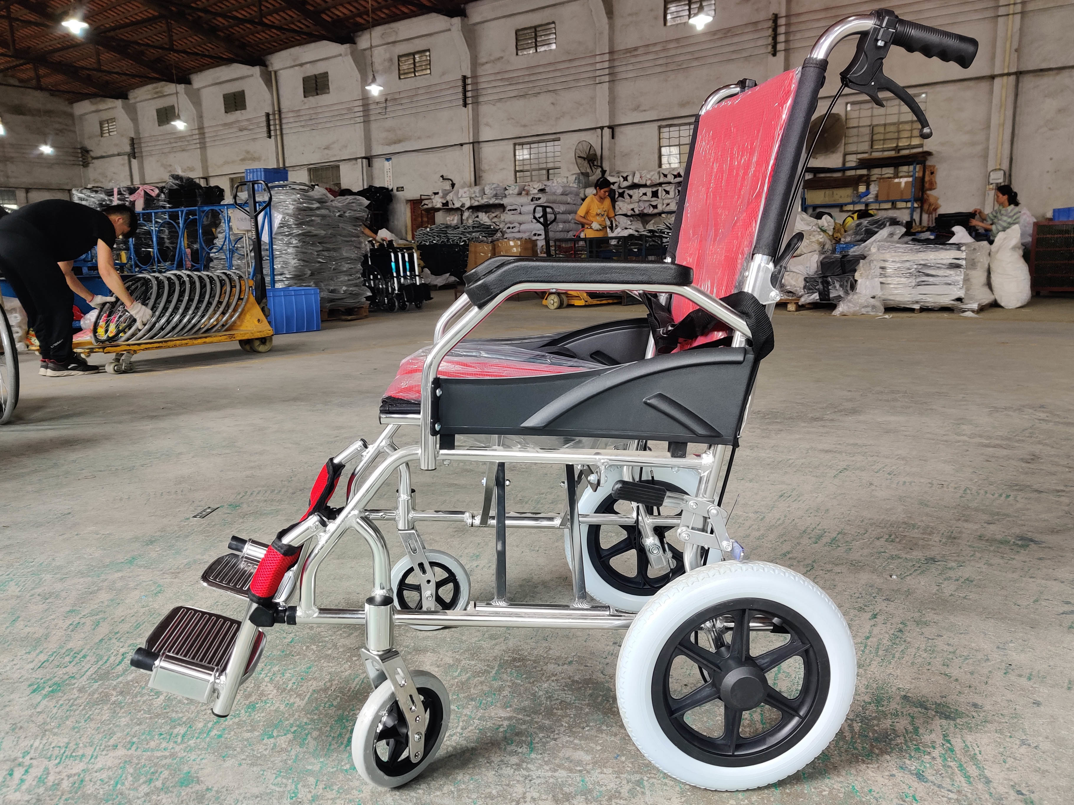 Compact Lightweight Aluminum Manual Wheelchair With Solid Rear Wheel