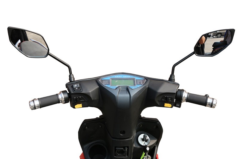 2018 Popular Fashion Style 60V 32AH 800W E Scooter Made for Comfort and Performance