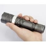 High Brightness 30 Meters Underwater Diving Flashlight 250 lumens Waterproof