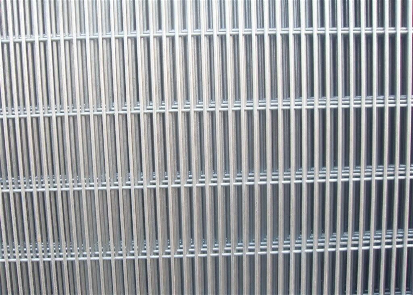 Welded security fence high security fence with razor wire or wall spike