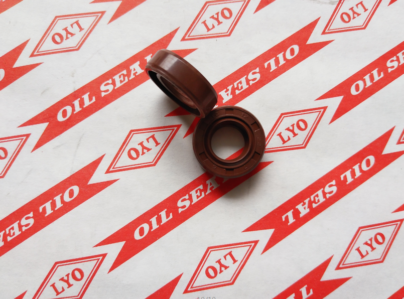 TC framework oil seal,model 12*22*7,NBR material,color is generally biack and brown.