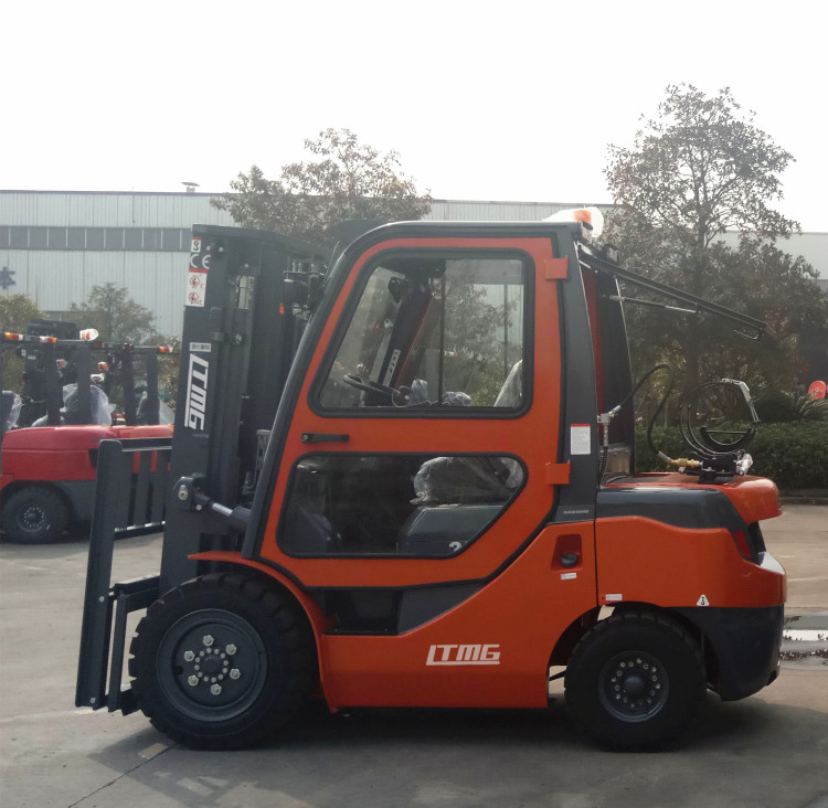 LTMG LPG Gas Forklift Truck 3.5 Ton , Full Free 2 Stage Mast Forklift Machine
