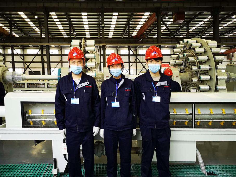 Bonded solid wall continuous composite pipe for oil and gas field is well known for its good quality
