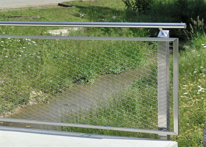Soft Handrails 2.0mm Wire Rope Netting 2.4m Length Customization
