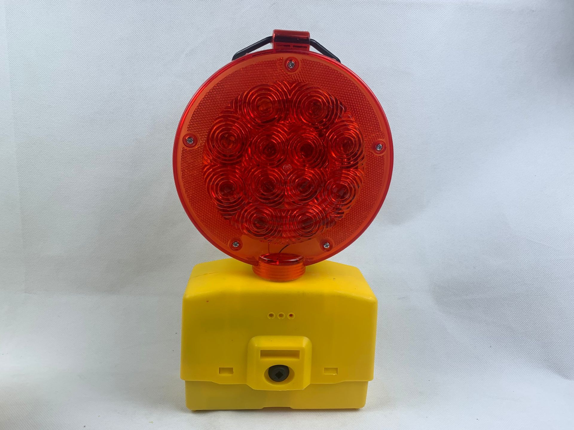 LED Plastic Construction Barrier 19cm Solar Flasher Light Yellow For Traffic Cone
