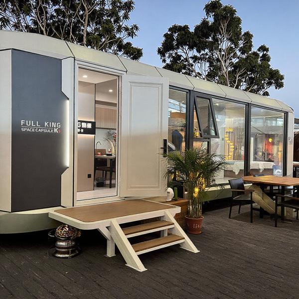 Stay Insulated and Comfortable Space Capsule Houses Polyurethane Panels Steel