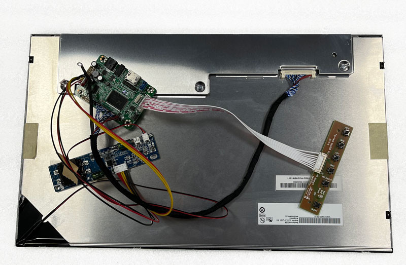 17.3-inch high-brightness LCD module Temperature range 0°C to 70°C Customizable touch screen High-luminance outdoor LCD