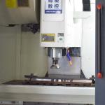 BT40 VMC Vertical Milling Center Machine High Rigidity 900mm X Axis Travel