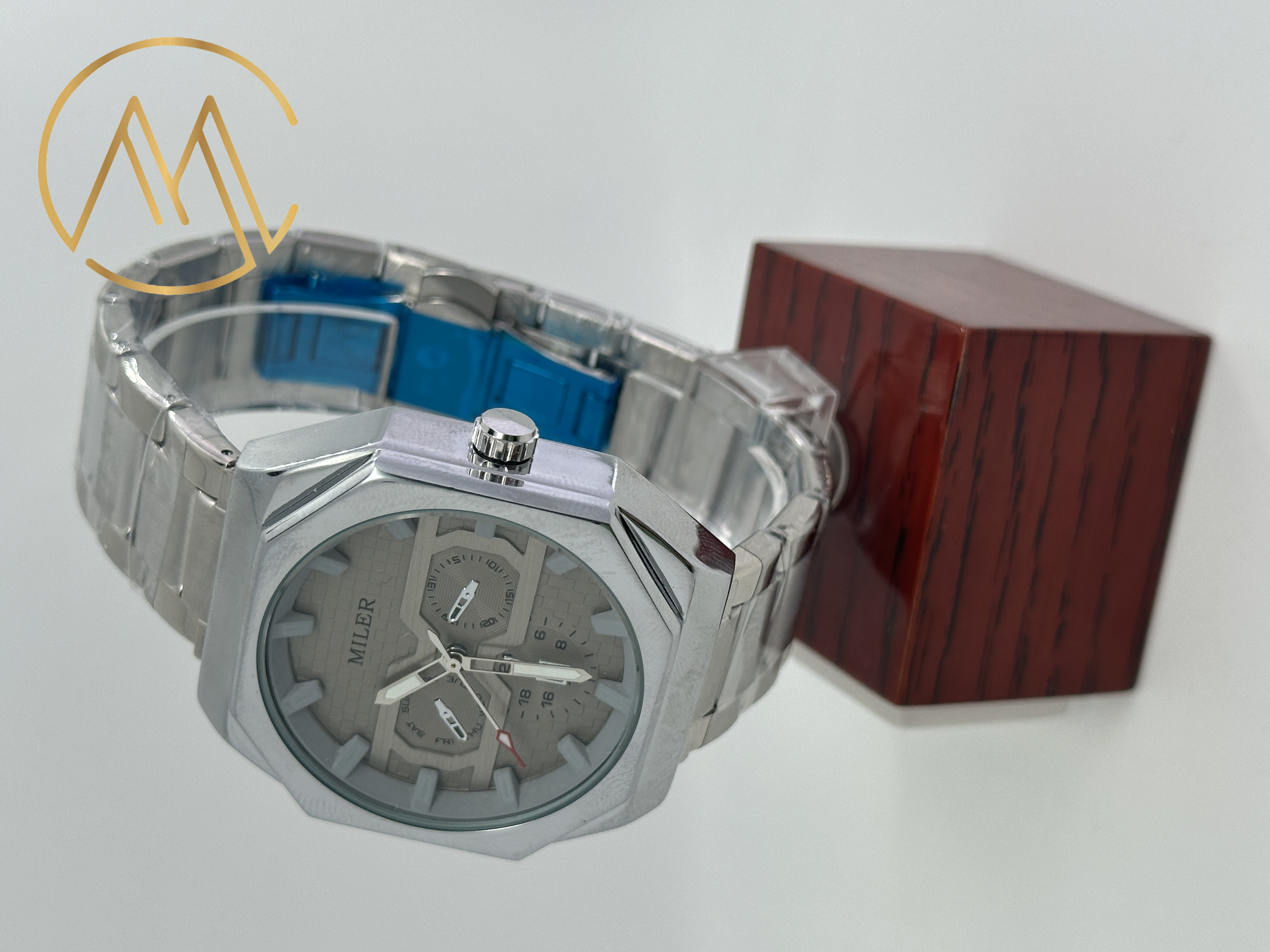 Luxury Women Fashion Casual Gift Watches Women′ S Quartz Clock Man Leather Strap Sports Wrist Watch