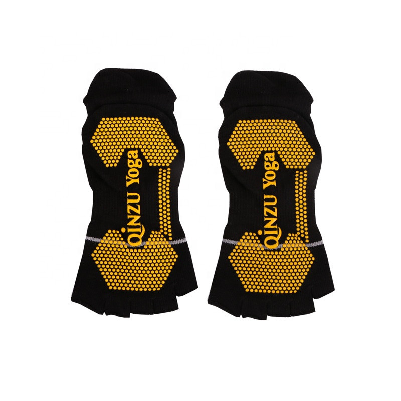 Cotton Anti-Slip Soft Silicone Sole Dance Barre Ballet Pilates Sox Custom men Grip Yoga Socks for men