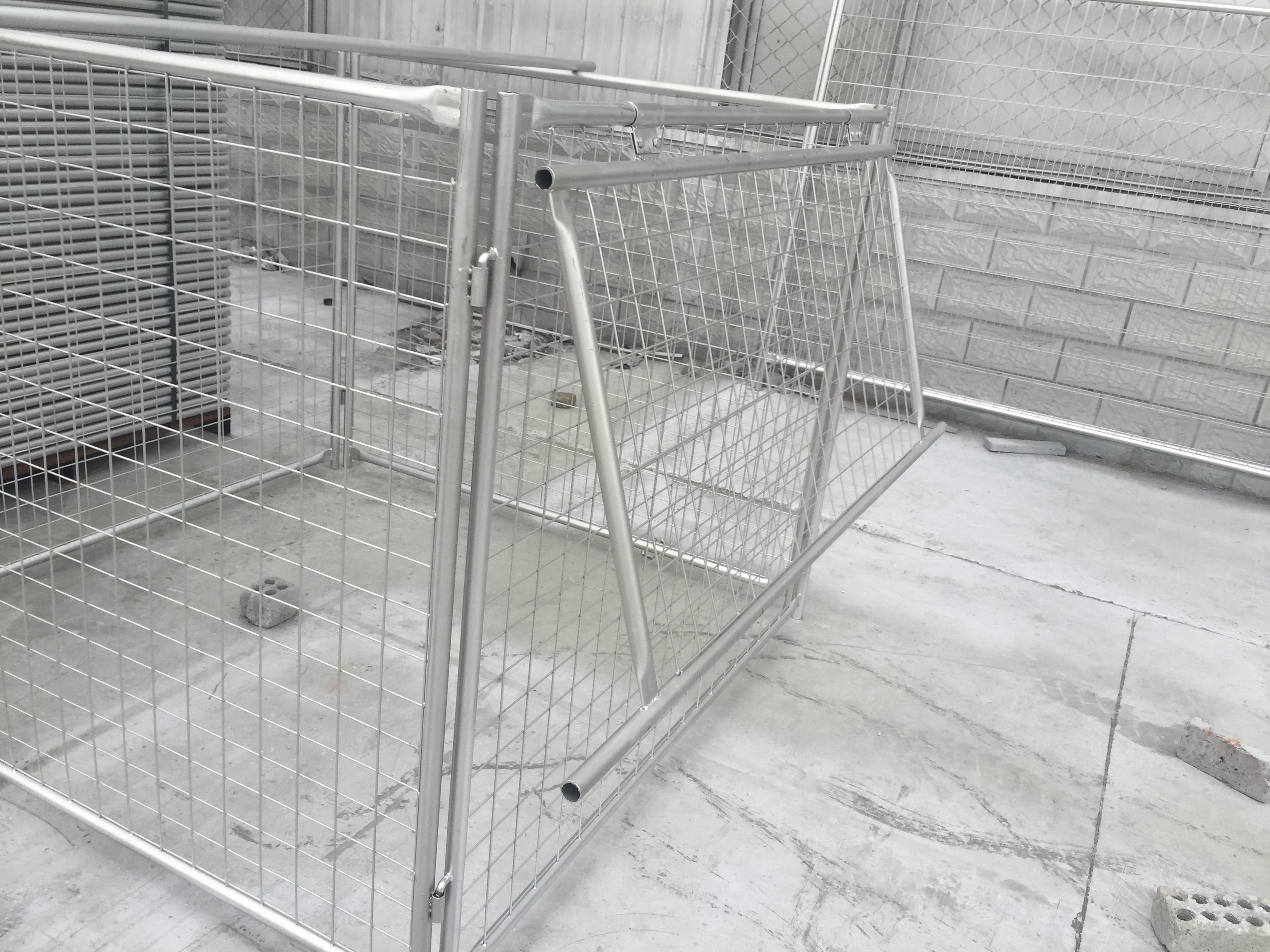 High Strengh Temporary Rubbish Cage , Hot Dipped Galvanized Waste Cage