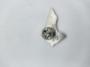 Wholesale Zinc Alloy Metal Brooch Pin Green Leaf Shape Souvenir Decorations from china suppliers