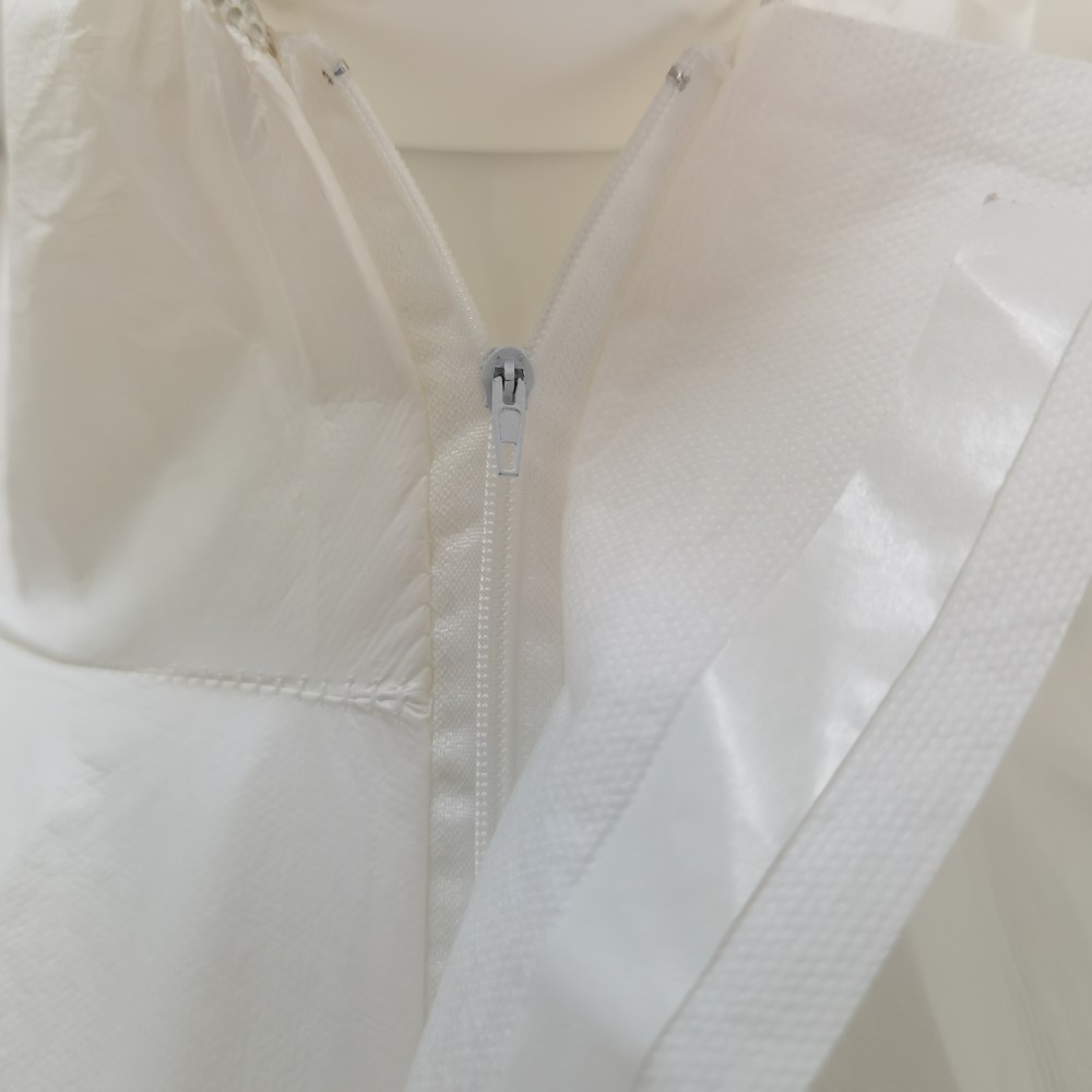 Disposable Non Woven Coverall With Breathable Anti Static Fabric EN1149 Standard