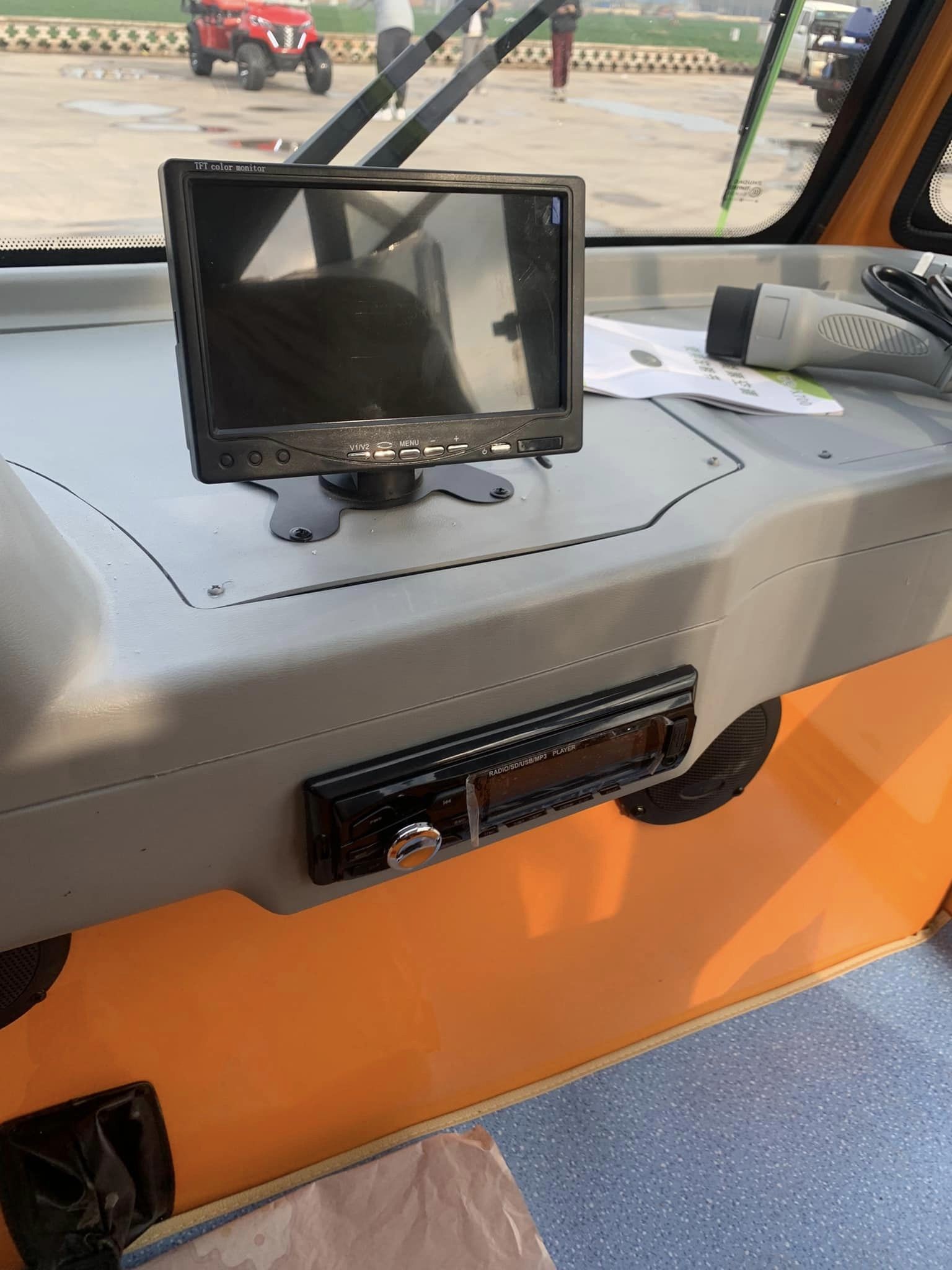 11 Passenger FNE-C11 Electric Tourist Vehicle With Aluminum Alloy And Steel Frame