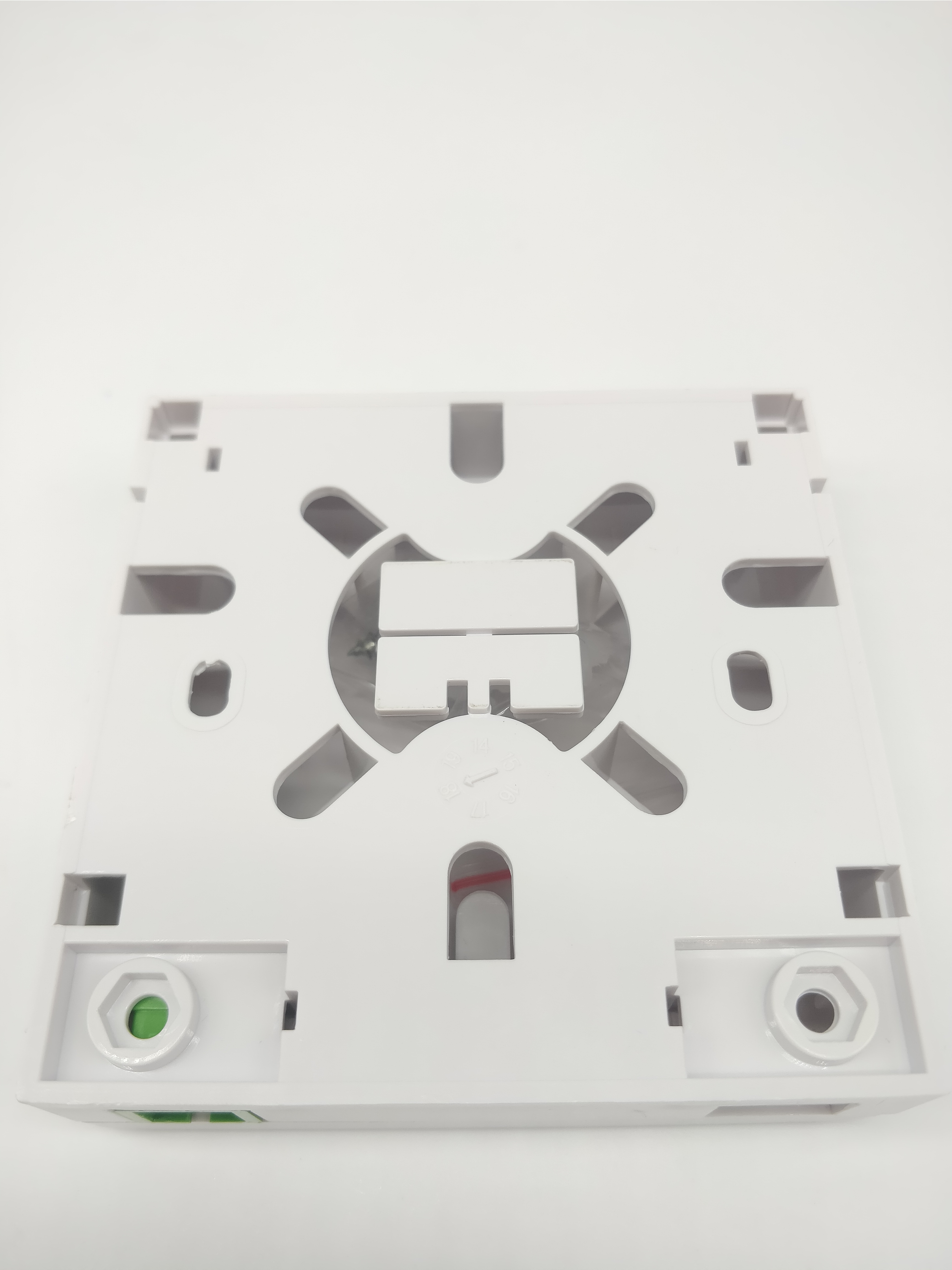 86 Plate Optical Termination Box Splicing Function Indoor FTTH Splitter Distribution Box