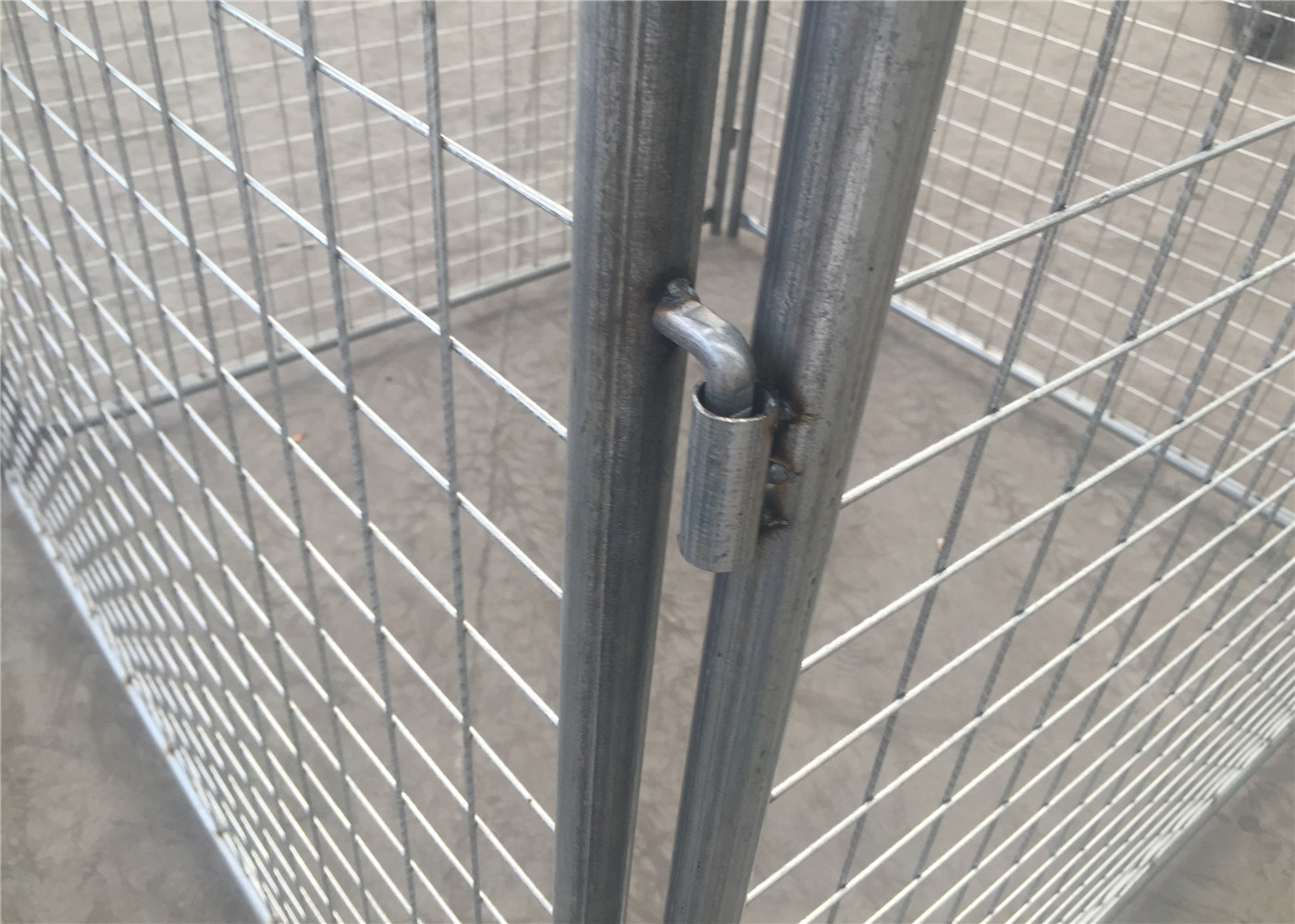 Temporary Hot Dipped Galvanised Weld Wire Mesh Storage Cages With 4 Panels