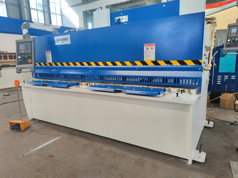 Swing Steel Plate Shearing Machine 5.5kw 4*2500MM Metal Sheet Guillotine Long Life