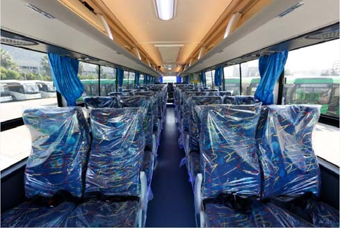 Luxury Golden Dragon RHD 53 1 1 Seats Tourist Coach Bus with 80R22.5-18PR Tires and More