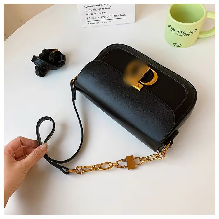 Fashionable Camera Bag Exquisitely Designed PU Leather Shoulder Bag for Vintage Style