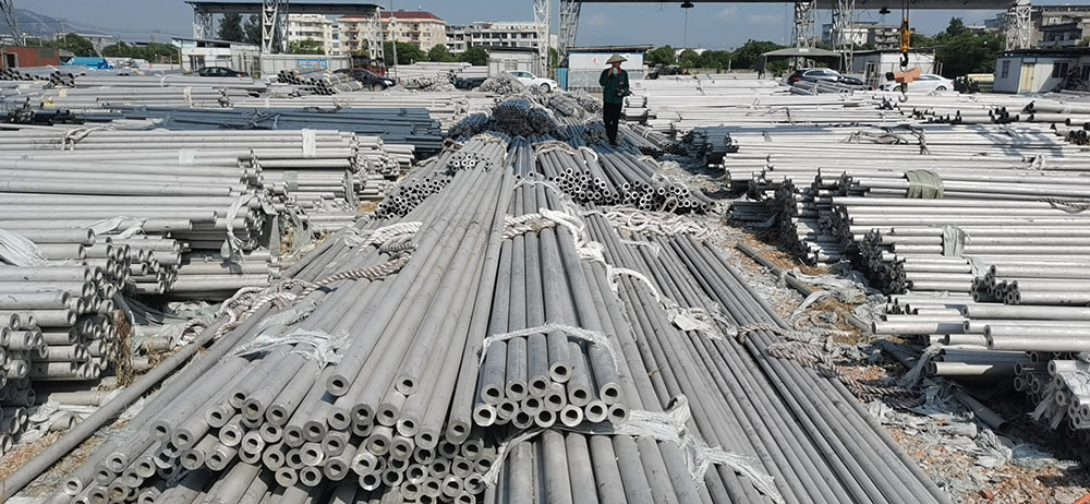ASTM A240 Seamless 316L Stainless Steel Pipe Pickled Industrial For Boiler