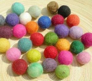 Wholesale china factory Colored Pure Genuine 6-Pack XL 100% Wool Dryer Balls from china suppliers