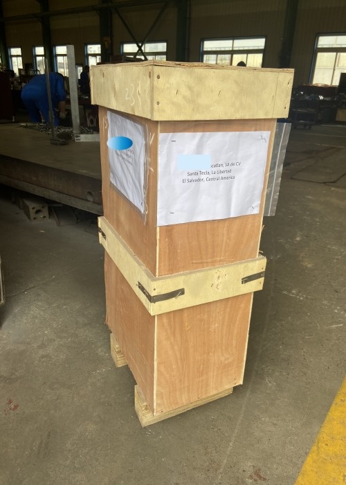 High Pressure Homogenizer 1000kg CIP For Lubricating Oil L-HM100 OR Mobil SHC627 ISOVG100