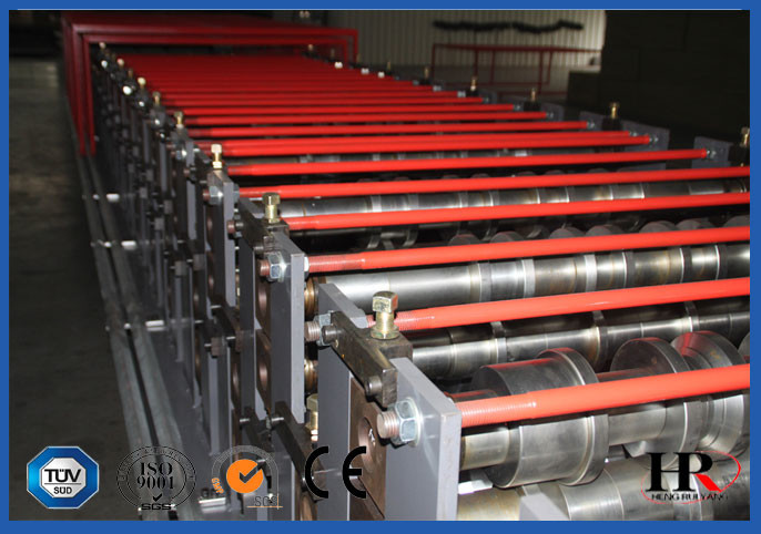 Classical Style Sheet Metal Roll Forming Machines / Roofing Sheet Making Machine
