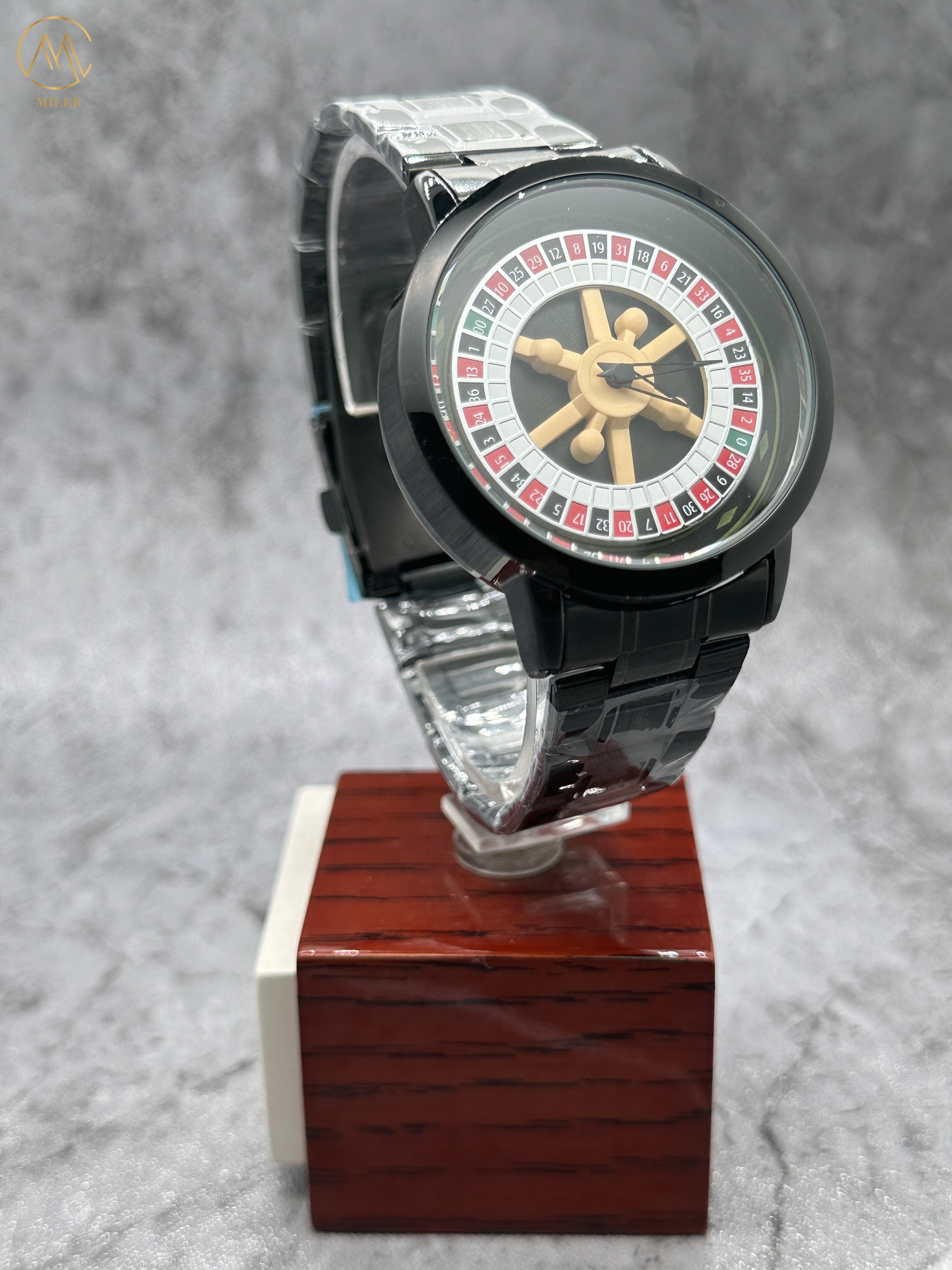 Seven Color Stainless Steel Strap Watch Quartz Movement Analog Display Type
