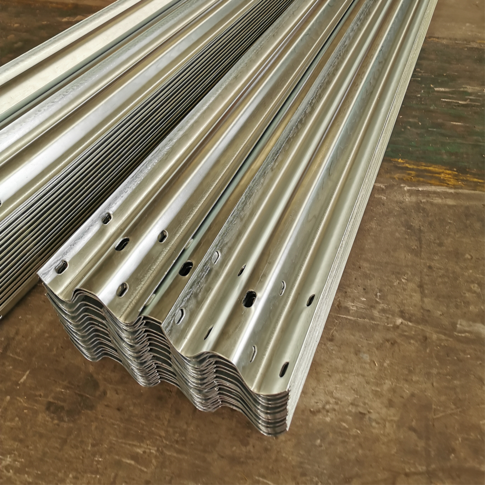 Road Safety Barrier with Q235 Q345 Steel Material and AASHTO M-180 Standard