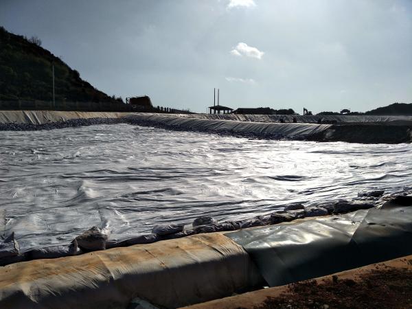 High-Density Polyethylene HDPE Geomembrane Chemical Resistance Leak Prevention