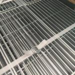 40mm Footstep To Weigh Non-Slip Steel Grating Industrial