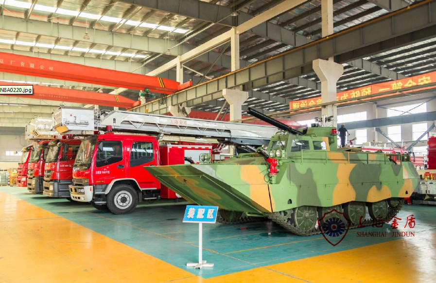 Flexible Mini Size 4x2 Drive Water Tanker Fire Truck With 3500 Liters Water