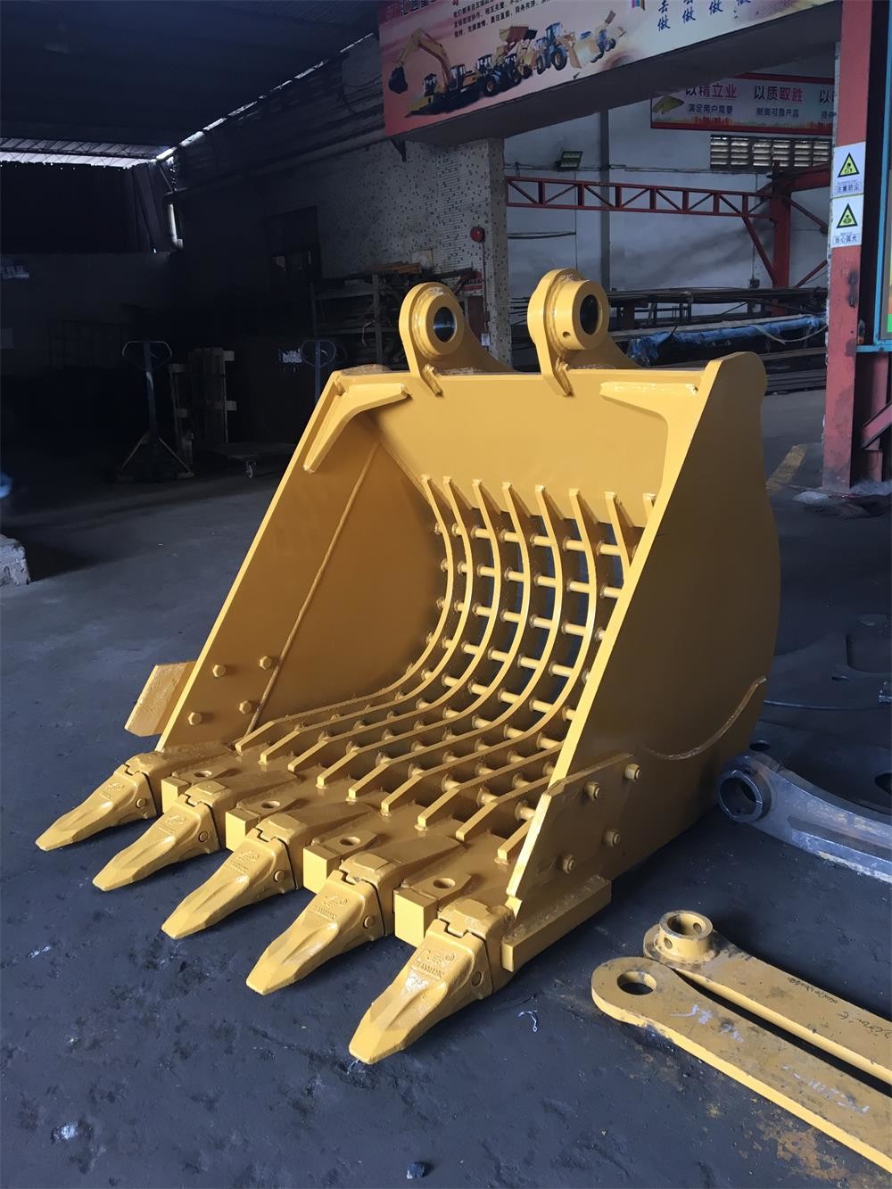 Construction Machinery Excavator Skeleton Bucket OEM Customize Digger Bucket 1Year Warranty