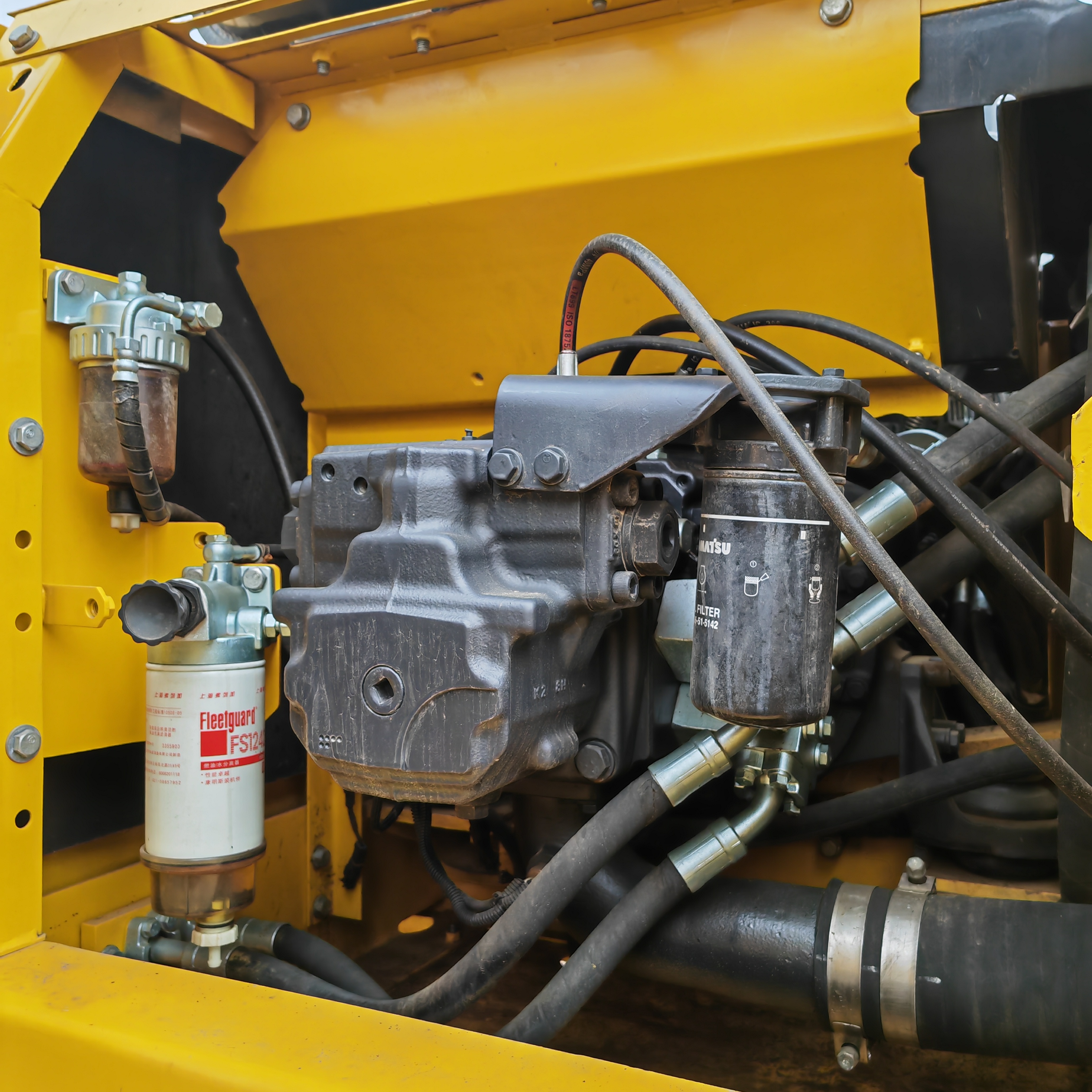 IN STOCK BIG USED EXCAVATOR KOMATSU PC220-8/NEW ARRIVAL SECOND HAND KOMATSU PC220-8