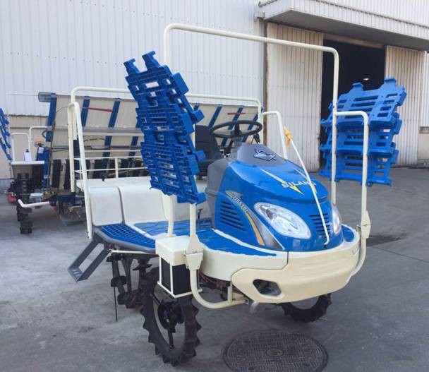 3600r/Min 19hp Self Propelled Rice Transplanter 2ZG630A Farm Tractor Attachments