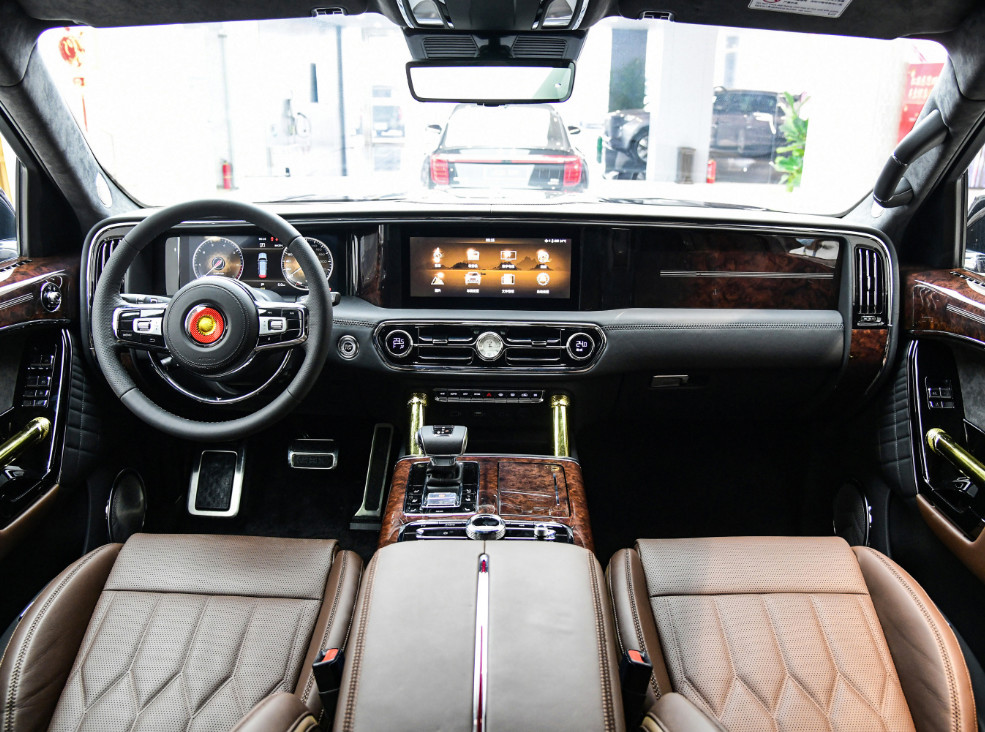 Hongqi S7 Large Luxury Vehicle Automobile 6 Seater 4 Seater SUV Gasoline
